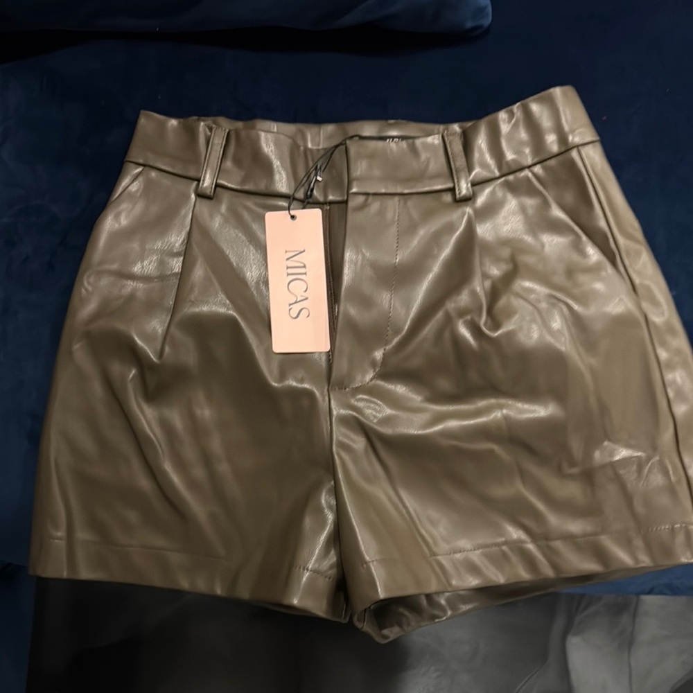 Micas Women's brown faux Leather Shorts NWT